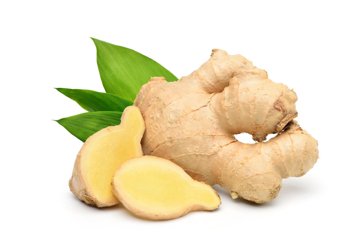 Ingwerknolle mit abgeschnittenen Scheiben