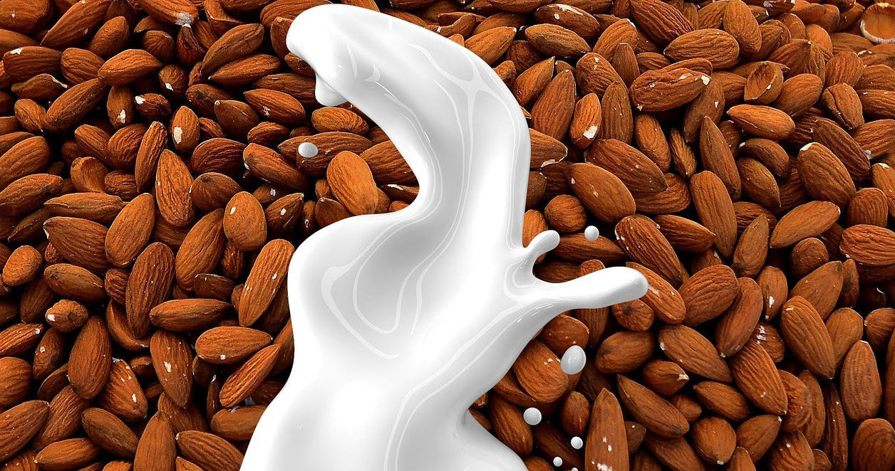 Mandelmilch ist eine basische Milchalternative
