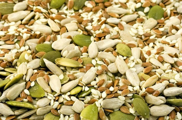 Sonnenblumenkerne, Kürbiskerne, Sesame, Leinsamen