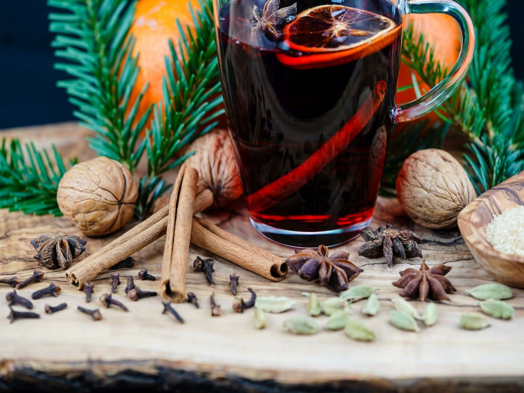 glühwein mit zimt und nelke 